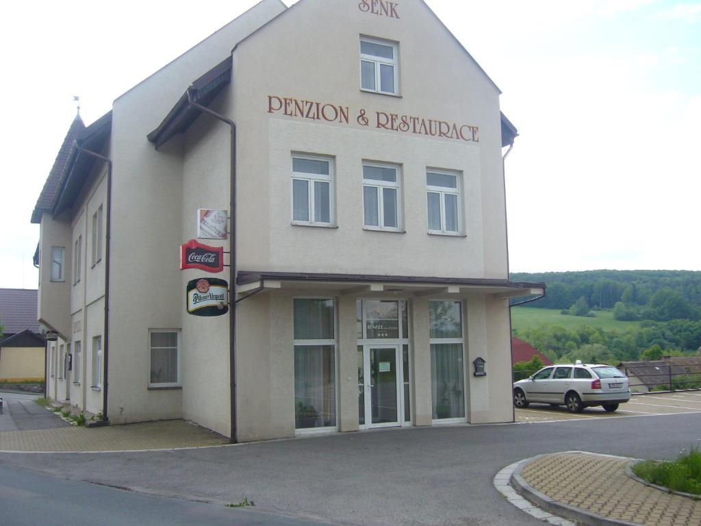 Penzion Senk Pardubice Exteriör bild