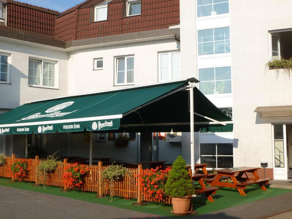 Penzion Senk Pardubice Exteriör bild
