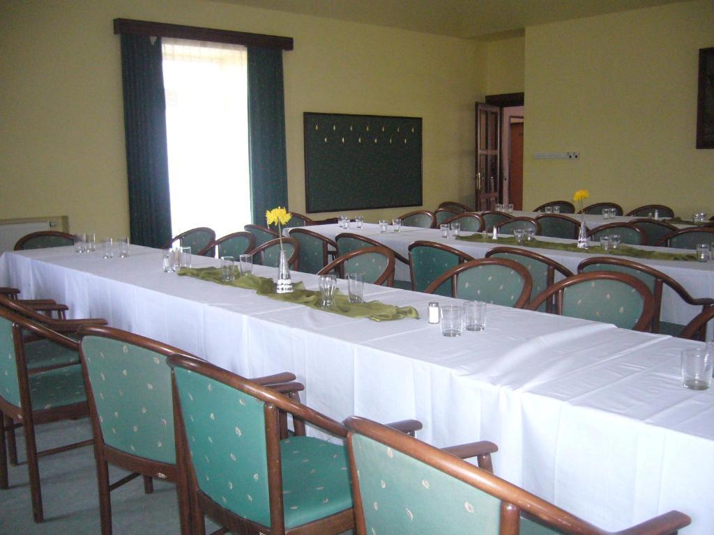 Penzion Senk Pardubice Exteriör bild